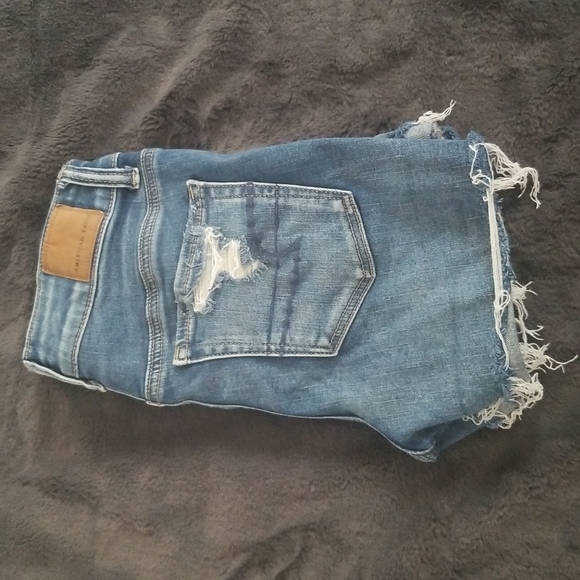 American Eagle Outfitters Pants - American eagle high rise shorties size 0
